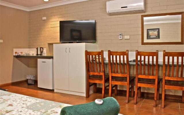 Barcaldine Country Motor Inn