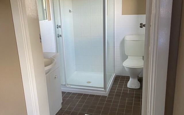 Australian Hotel Young