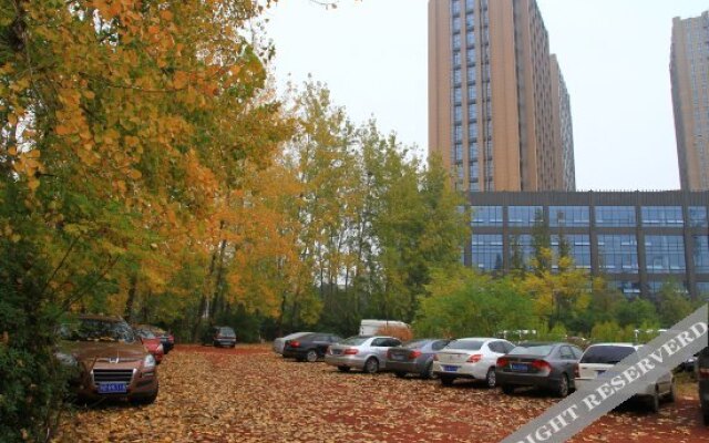 Vientiane Hengyuan Hotel (Nanjing Jianning Road Railway Station)