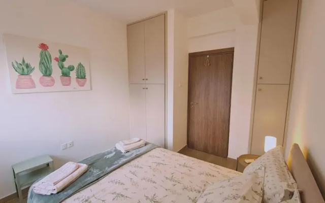 83 Lim3 - Stay Sunlit Apartment