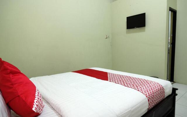 OYO 752 Abz Guest House Syariah