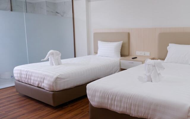lucky Elephant Hotel