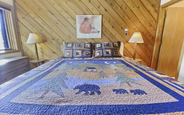 Cimarron 402 2 Bedroom Condo by RedAwning