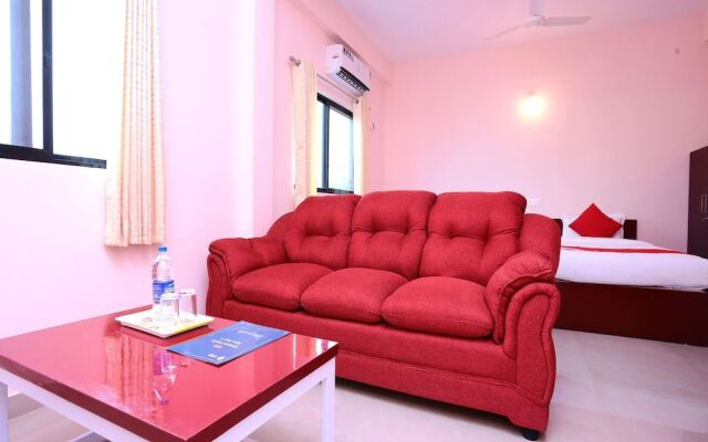 Oyo 13577 Tkr Metro Residency