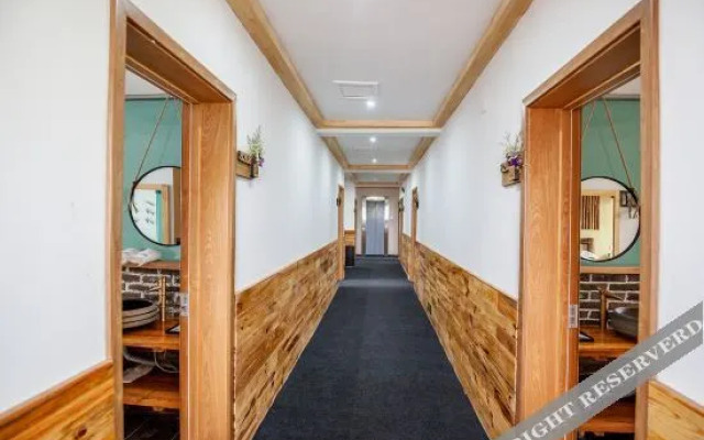 Yunban Shanju Boutique Hotel