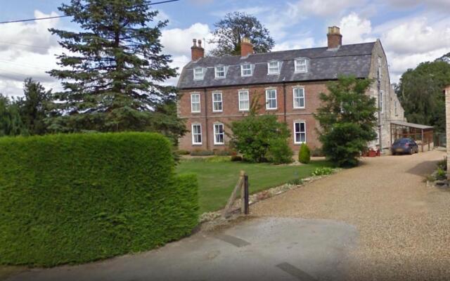 Black Bull A1 Lodge