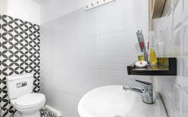 Vivid Boutique Hometel