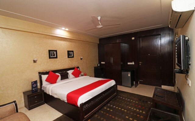 OYO 26915 Hotel North East Residency