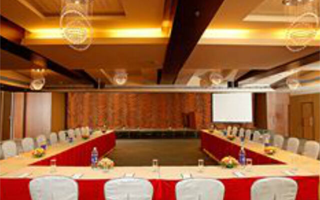 Flora Airport Hotel and Convention Centre Kochi