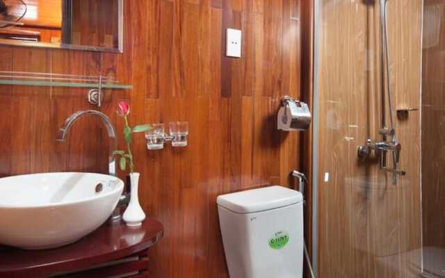 HaLong Canary Cruise