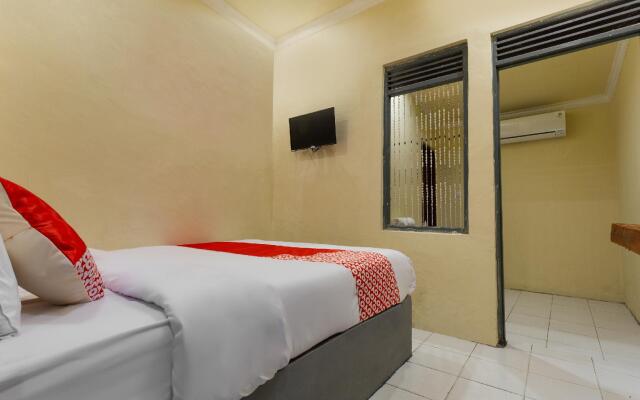 Hotel Triana by OYO Rooms