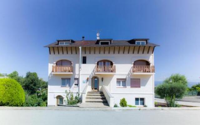 El Pi de Sant Just - Habitacions i Apartaments