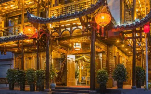 Zhangjiajie Wuling Spring Inn (72 Qilou Scenic Area)