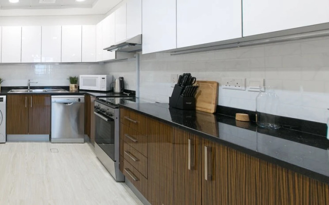 bnbme - 2B-Marinaarcade-507