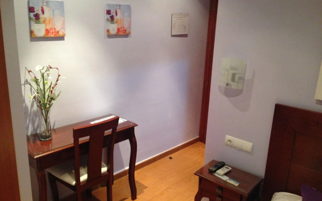 Hostal Avenida