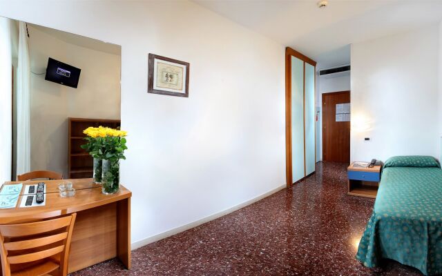 Hotel Mediterraneo