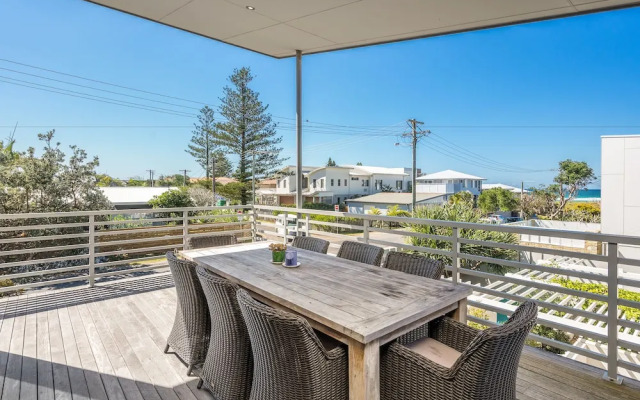 A PERFECT STAY - Sandy Feet