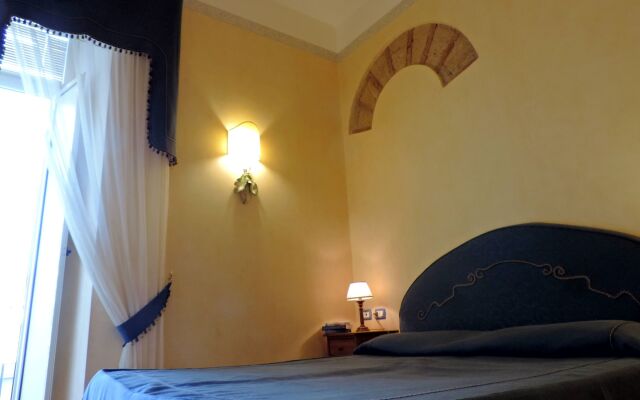 Bonapace Porta Nolana B&B