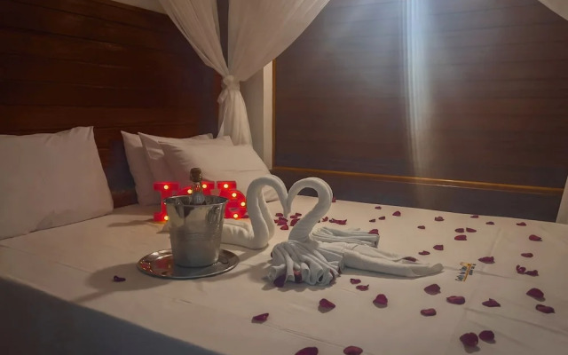 Luxo e Praia Exclusiva para Casal