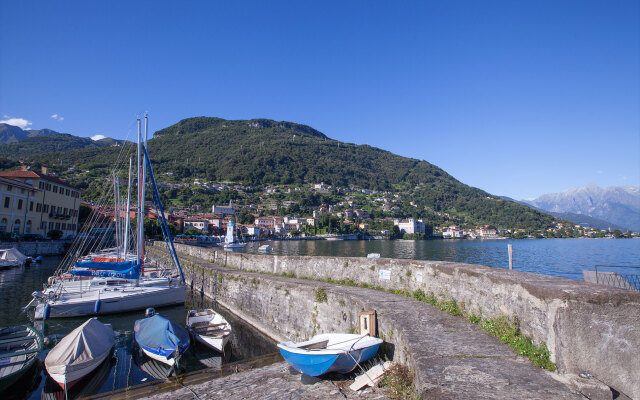 Gravedona Aquamarine Apt. 3