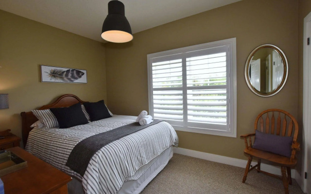 The Lodges at Blue Mountain - Historic Snowbridge Condos