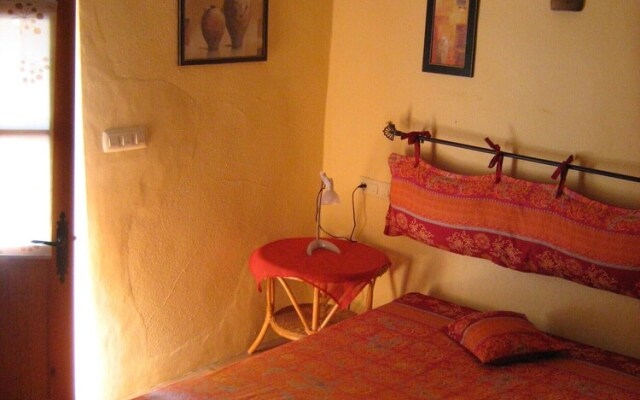 Enchanting 2-bed Village House in Montejaque. Wifi