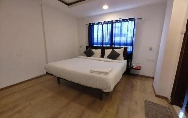 OYO Flagship 14647 Hotel Grand Majesty