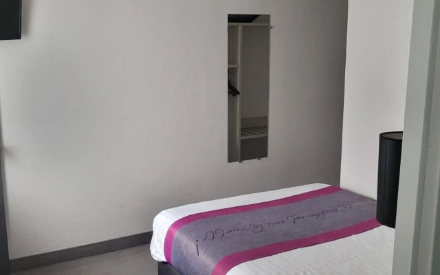 Kyriad Lille Est Villeneuve d'Ascq