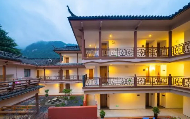 Tianchong Yunhai Resort Hotel (Wulingyuan National Forest Park) – Exterior – Zhangjiajie