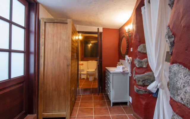 Casa Rural con Piscina Compartida Fontanales II