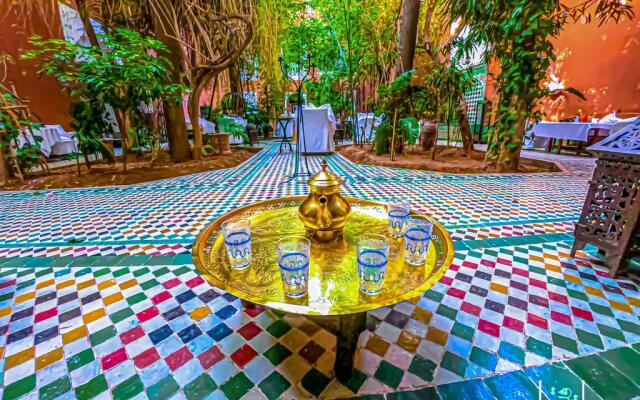 Riad Kaiss by Anika