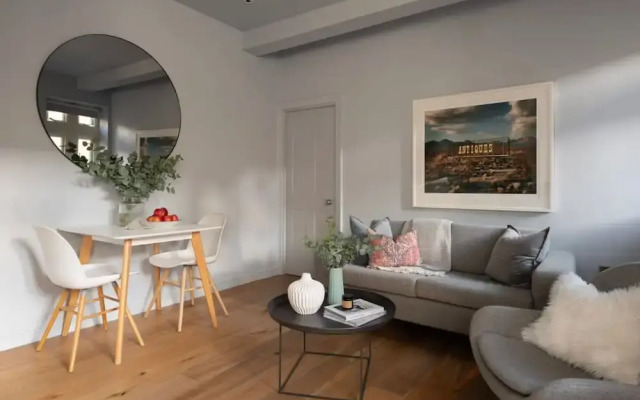 St Catherine s Hospital - Superior Apartment