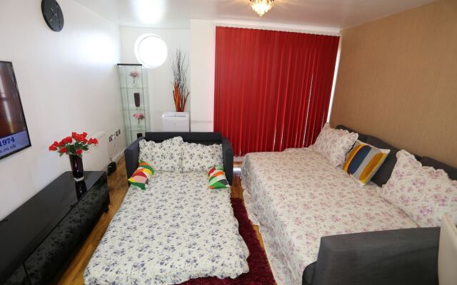 2 Beds Riverview HillHouse Apartment