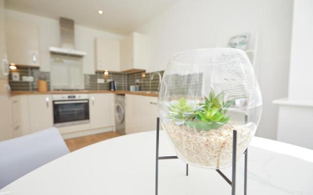 Royal Derby Hospital 3 bed Town House