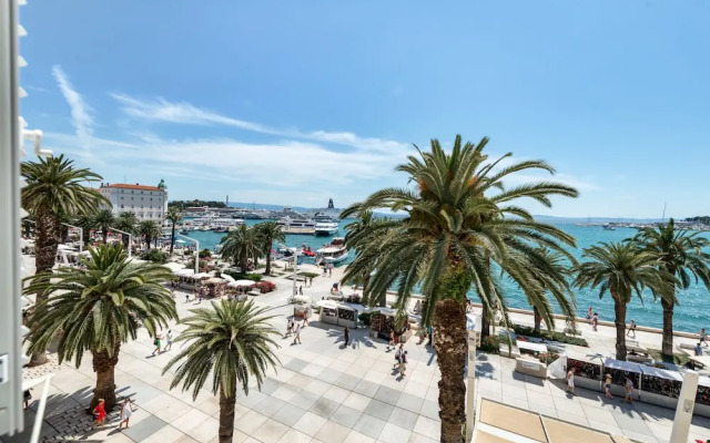 Palms Promenade Luxury Rooms