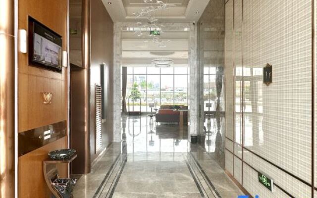 Vienna International Hotel (Yinzhu Metro Station, West Coast, Qingdao)