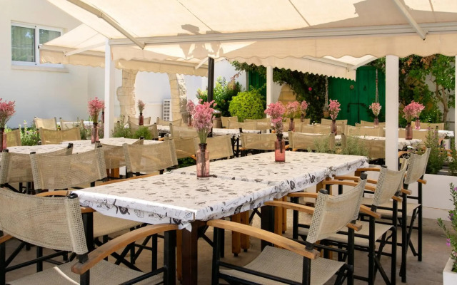 Cleopatra Hotel