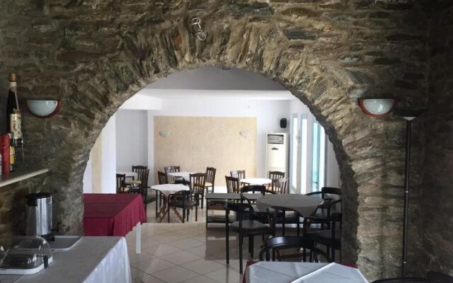 Aiolos Hotel