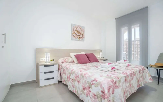 Apartment in Empuriabrava Near Sandy Beach