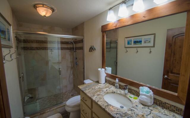 Lake Haus #C9 by Book by Owner