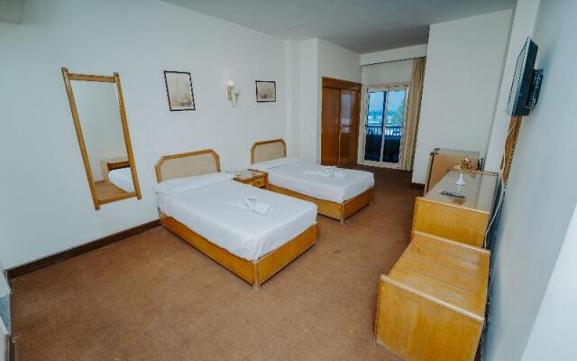 Queens Valley Hotel, Restaurants, Bars and Spa Luxor