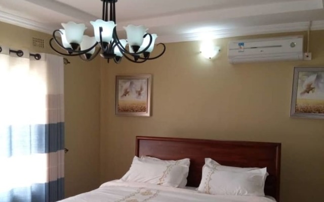 3 Bedrooms Exclusive House in Mass Media
