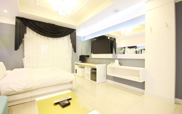 Dom Hotel