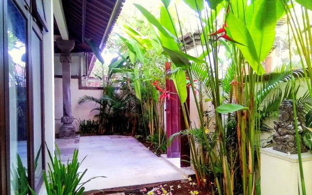 Nipuri Hotel
