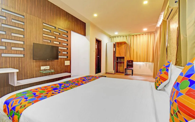 Fabhotel The Walnut