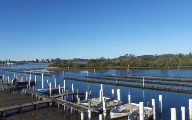 Fairholme 5, Opposite Lake