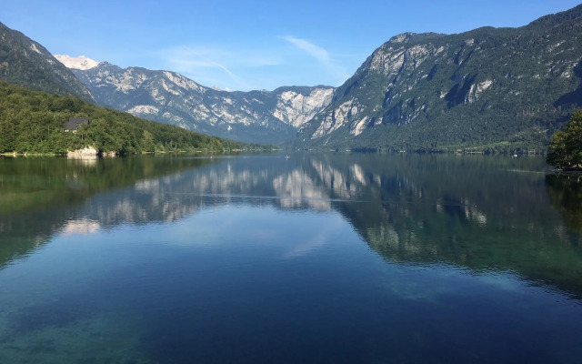 Hotel Jezero