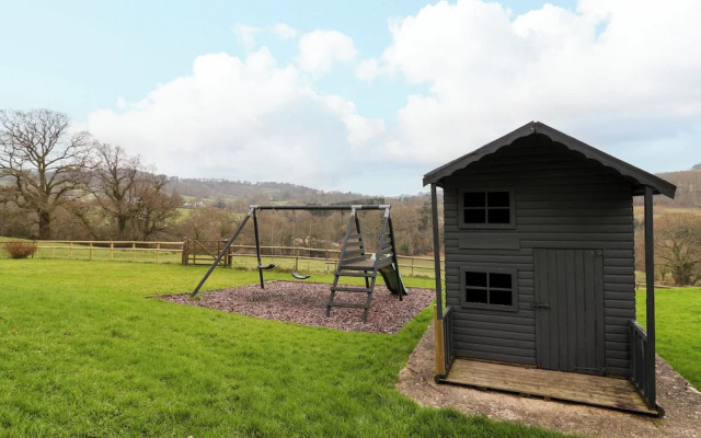 The Ash Lodge