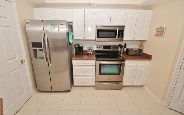 Oceanwalk 8-206 Apartment 2