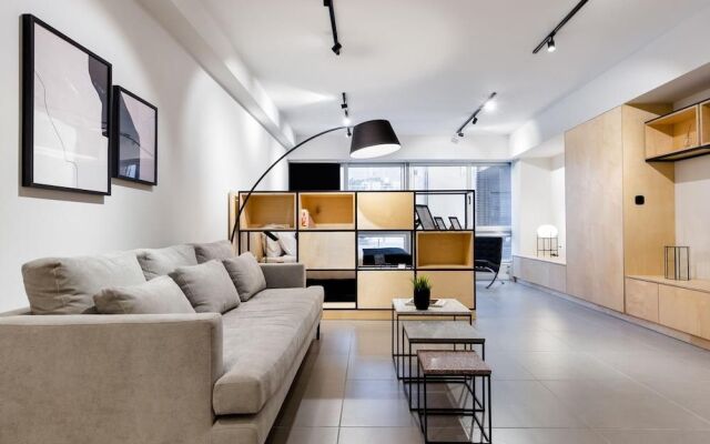 UPSTREET Ermou Elegant Apartments